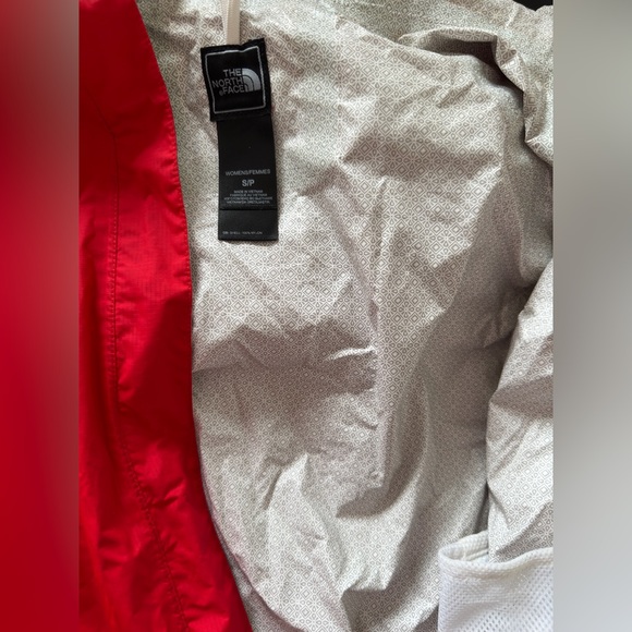 ⛺️ SOLD ⛺️ The North Face Women’s Hyvent Venture Rain Coat Jacket - Picture 9 of 10